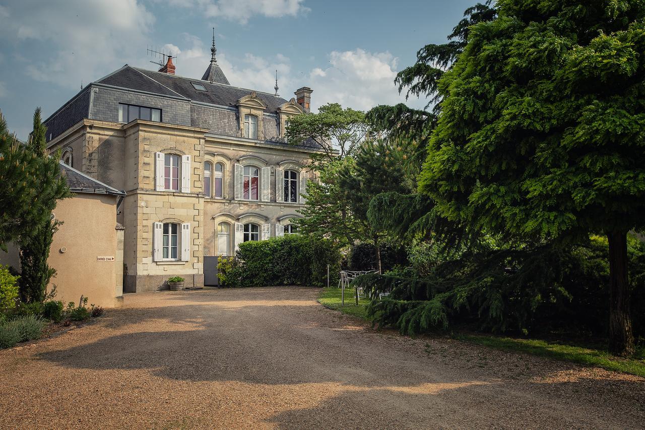 Hotel & Spa Chai De La Paleine Le Puy-Notre-Dame Exterior foto