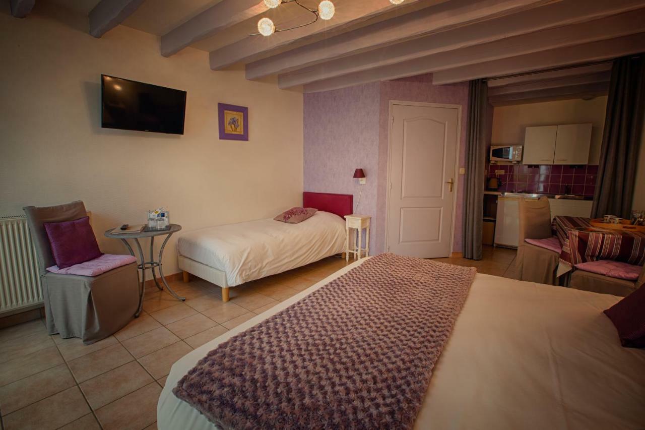 Hotel & Spa Chai De La Paleine Le Puy-Notre-Dame Exterior foto